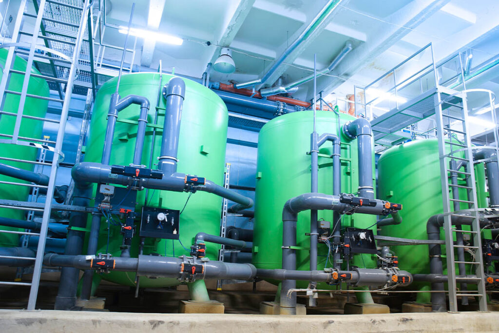 Woda wykorzystywana w instalacjach przemysłowych oraz stosowanych w budynkach mieszkalnych i użytkowych powinna mieć odpowiednie parametry.