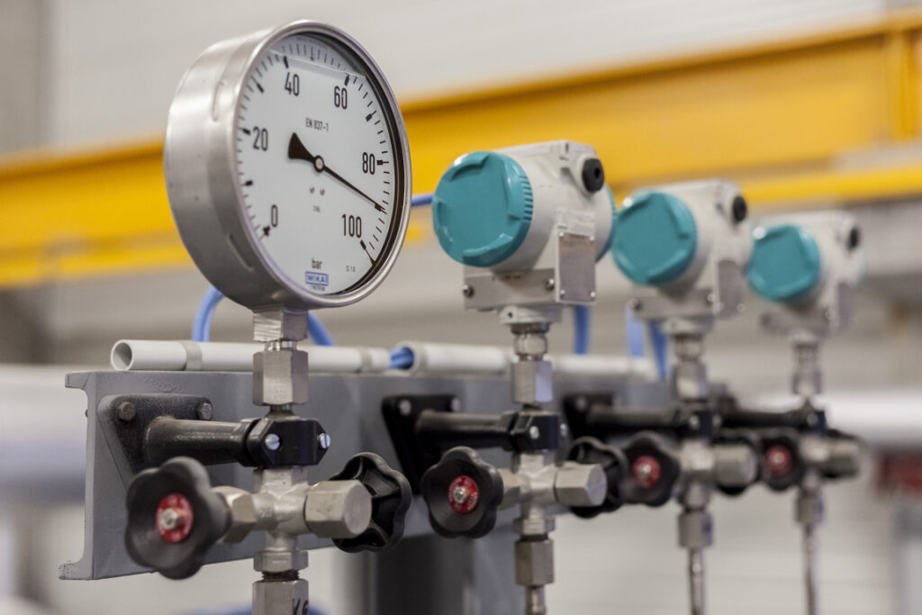 Przedsiębiorstwa przemysłowe bazujące na instalacjach parowych do swoich urządzeń muszą wykorzystywać wodę najwyższej jakości.